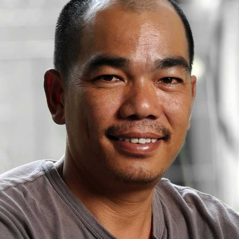 Phan Quang. Profile photo from the artist's website