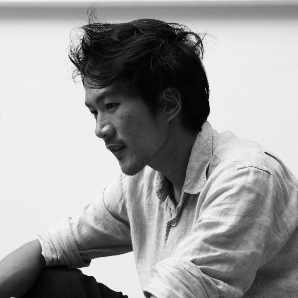 Truong Cong Tung. Profile photo from the artist's website